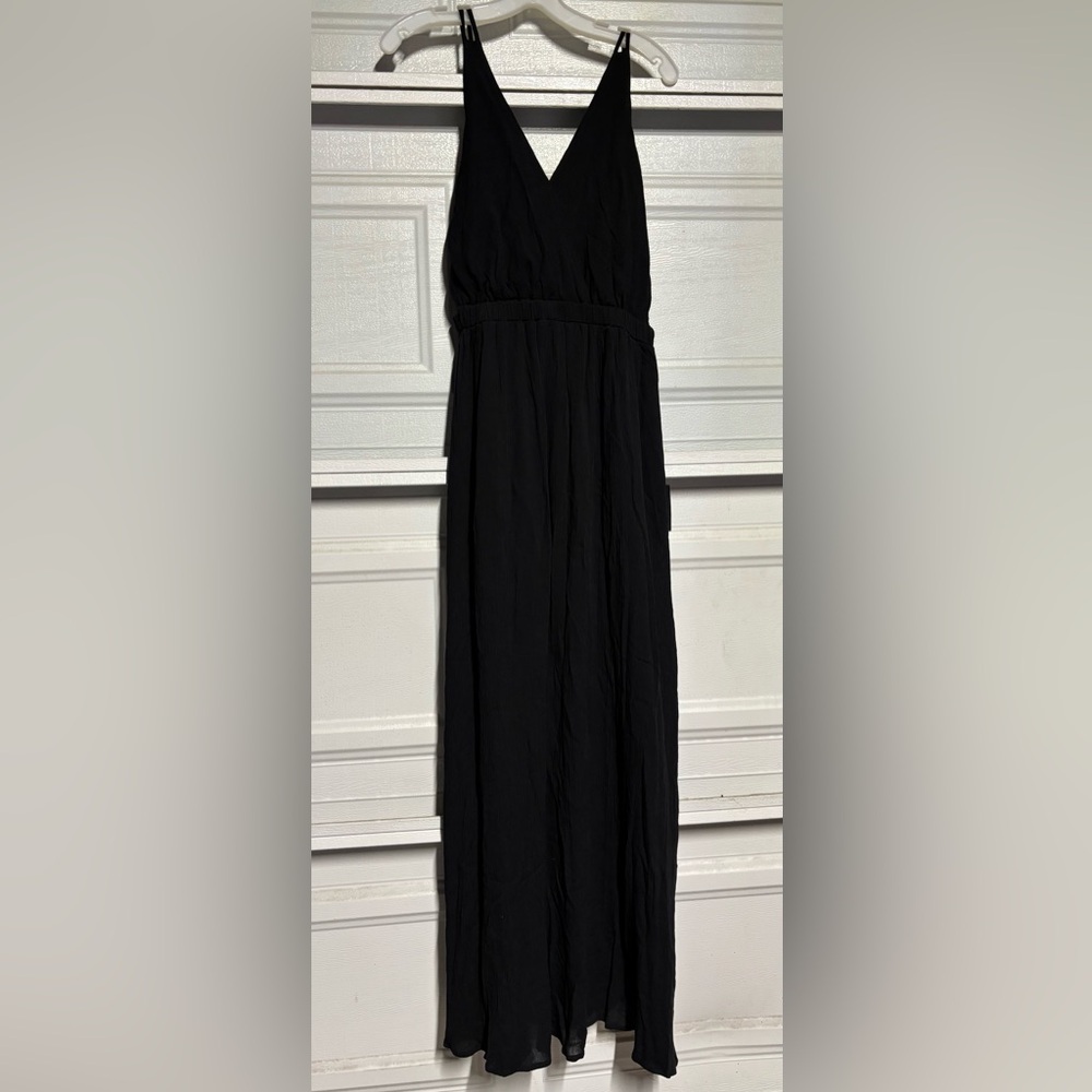Lulu's Classic Black Maxi Dress